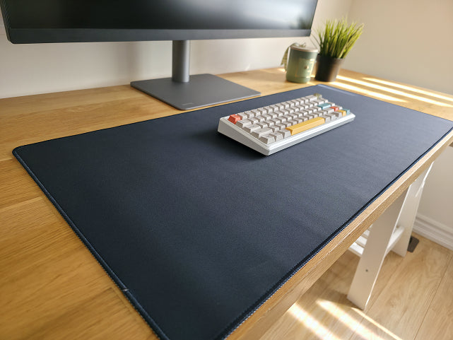 Minimal Deskpad - Midnight Black